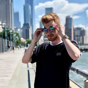 Meet your Posher, Maxime